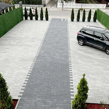 ćaka Luxury Rooms&restaurant Couette-café Ćuprija