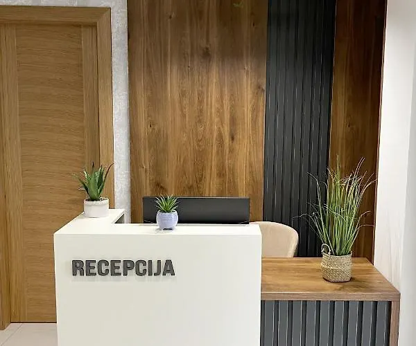 ćaka Luxury Rooms&restaurant Couette-café Ćuprija