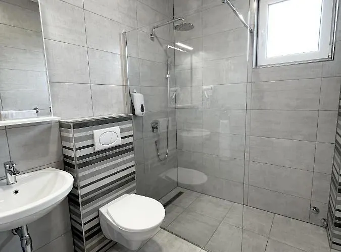 Couette-café ćaka Luxury Rooms&restaurant