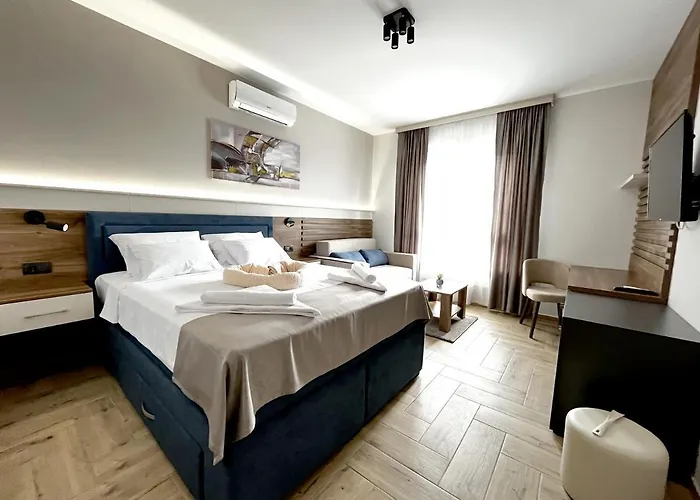 ćaka Luxury Rooms&restaurant Couette-café Ćuprija