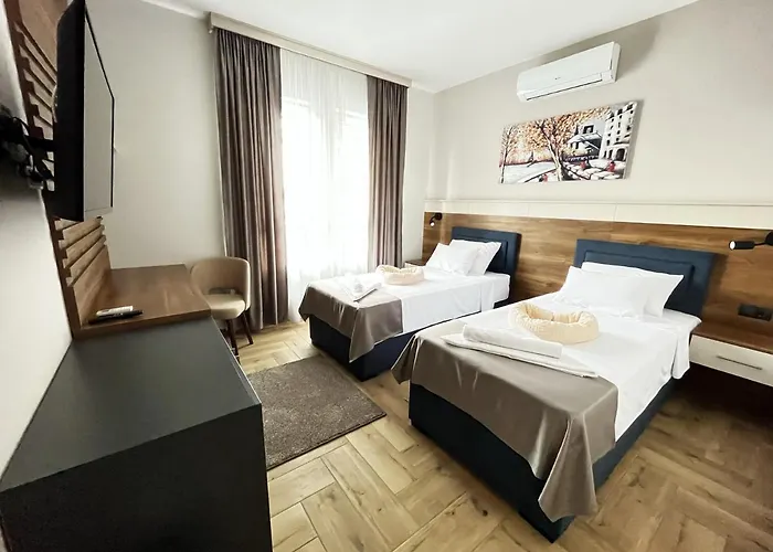 ćaka Luxury Rooms&restaurant 3*